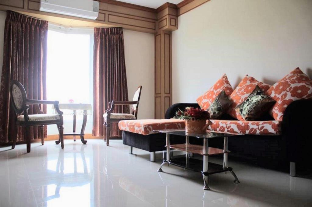 Siamtara Palace Hotel Maha Sarakham Zewnętrze zdjęcie