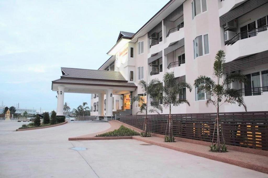 Siamtara Palace Hotel Maha Sarakham Zewnętrze zdjęcie